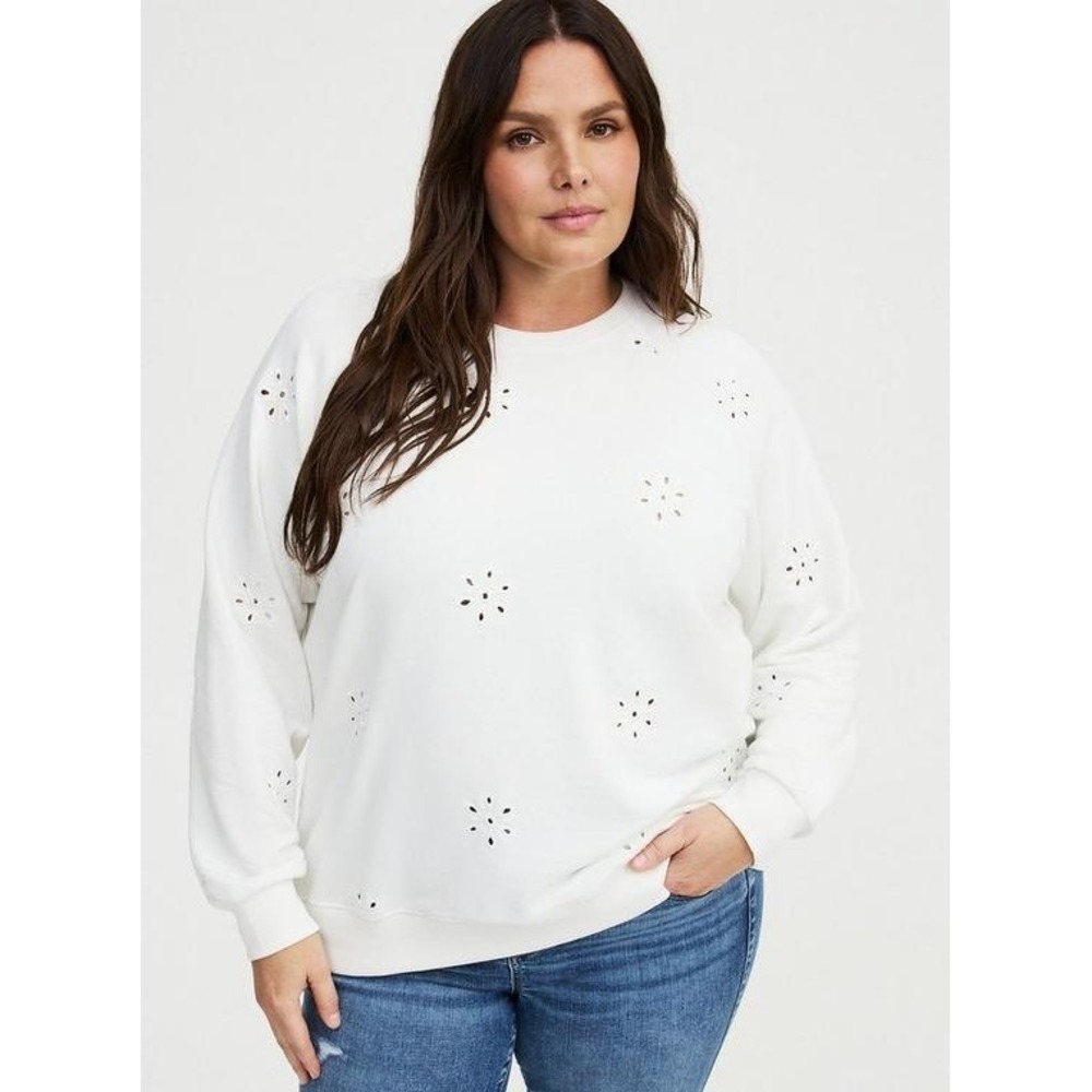 Torrid 4X White Eyelet Relaxed Sweatshirt Women's Eyelet Relaxed Blanc de Blanc